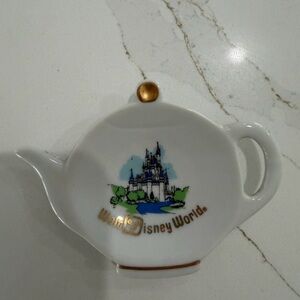 Vintage Walt Disney World Teapot tea bag Rest - White with Gold Trim